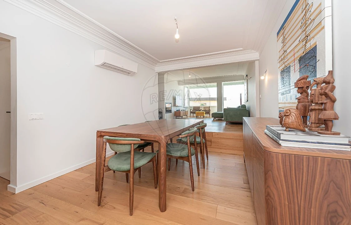 Moradia T5 para Venda em Carcavelos e Parede Foto 6