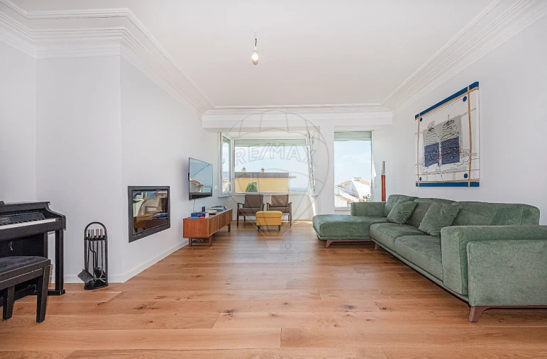 Moradia T5 para Venda em Carcavelos e Parede Foto 4