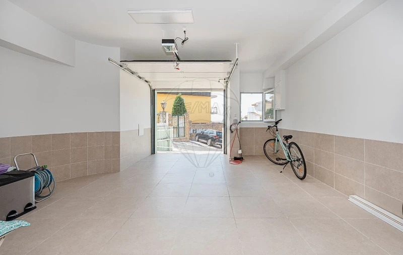 Moradia T5 para Venda em Carcavelos e Parede Foto 43