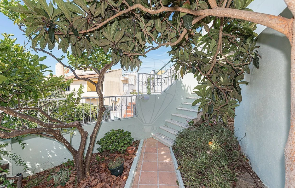 Moradia T5 para Venda em Carcavelos e Parede Foto 13