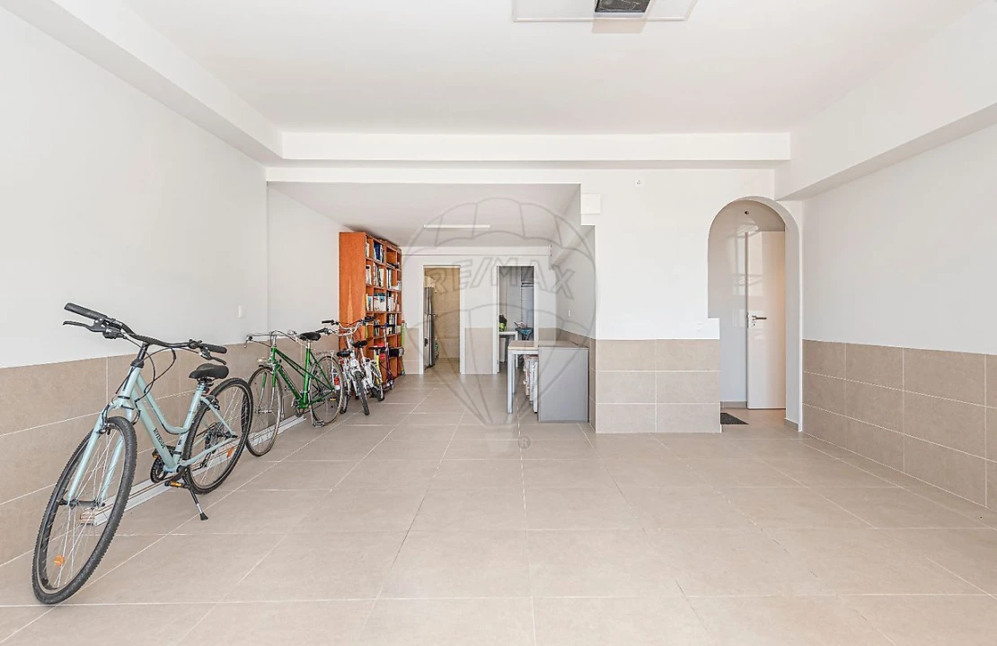 Moradia T5 para Venda em Carcavelos e Parede Foto 42