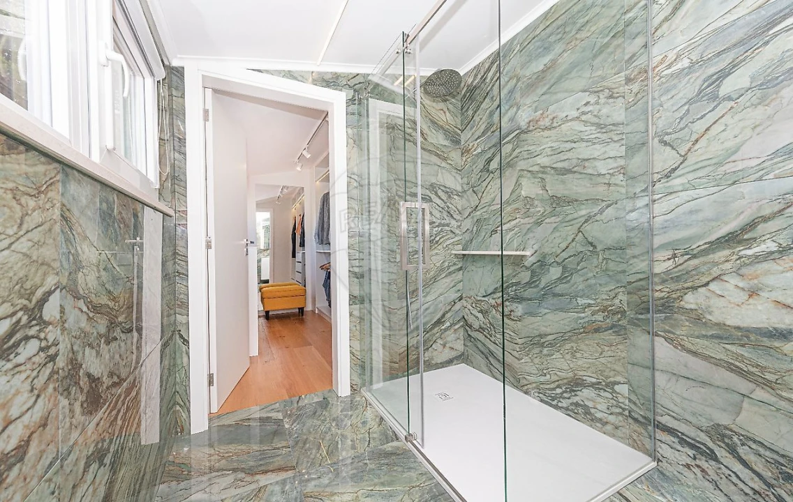 Moradia T5 para Venda em Carcavelos e Parede Foto 34