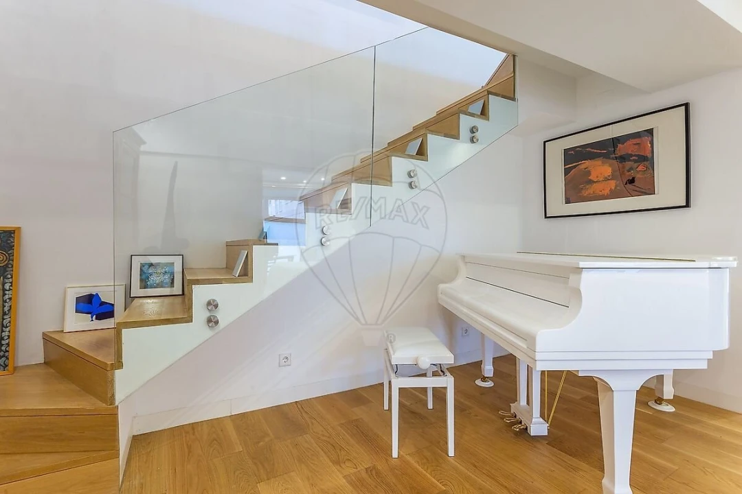 Apartamento T2 para Venda em Santo António Foto 5