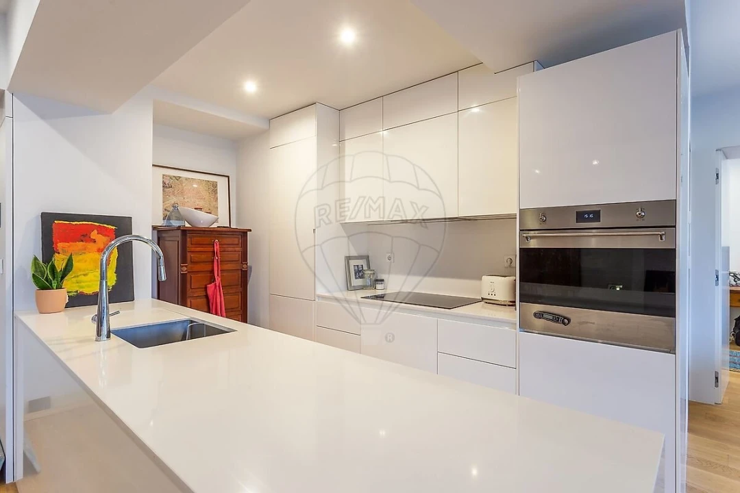 Apartamento T2 para Venda em Santo António Foto 11