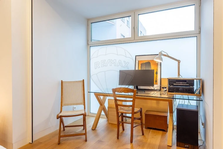 Apartamento T2 para Venda em Santo António Foto 16