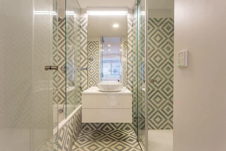 Apartamento T2 para Venda em Santo António Foto 19