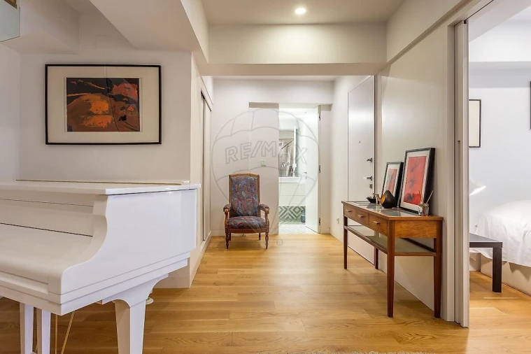 Apartamento T2 para Venda em Santo António Foto 4