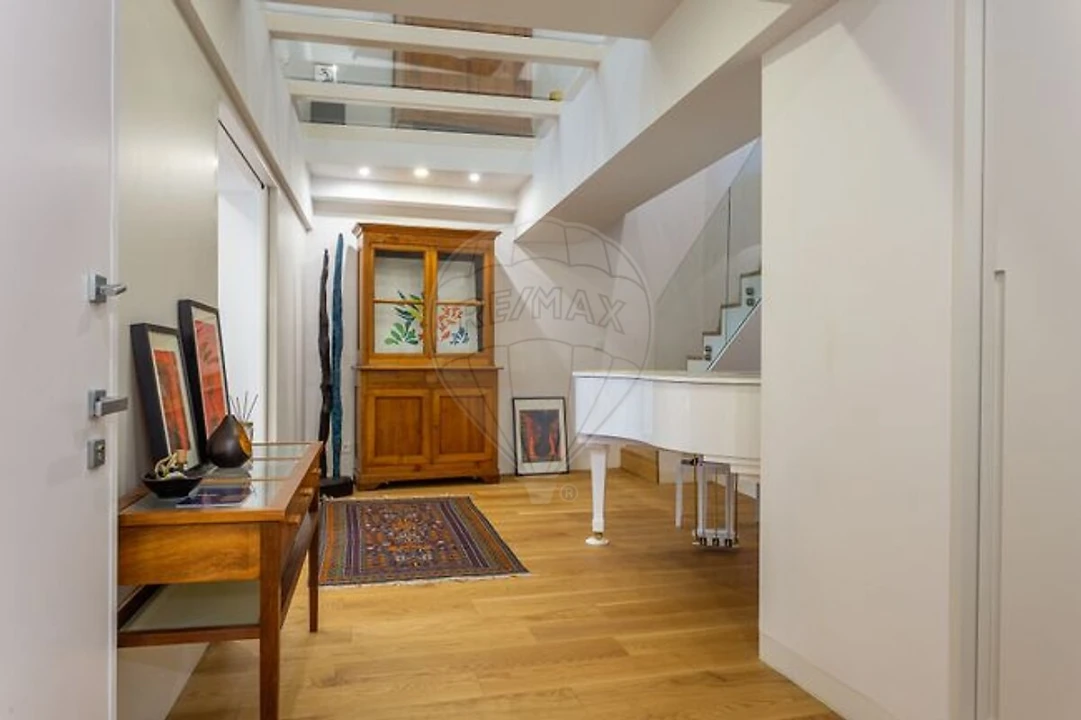 Apartamento T2 para Venda em Santo António Foto 2