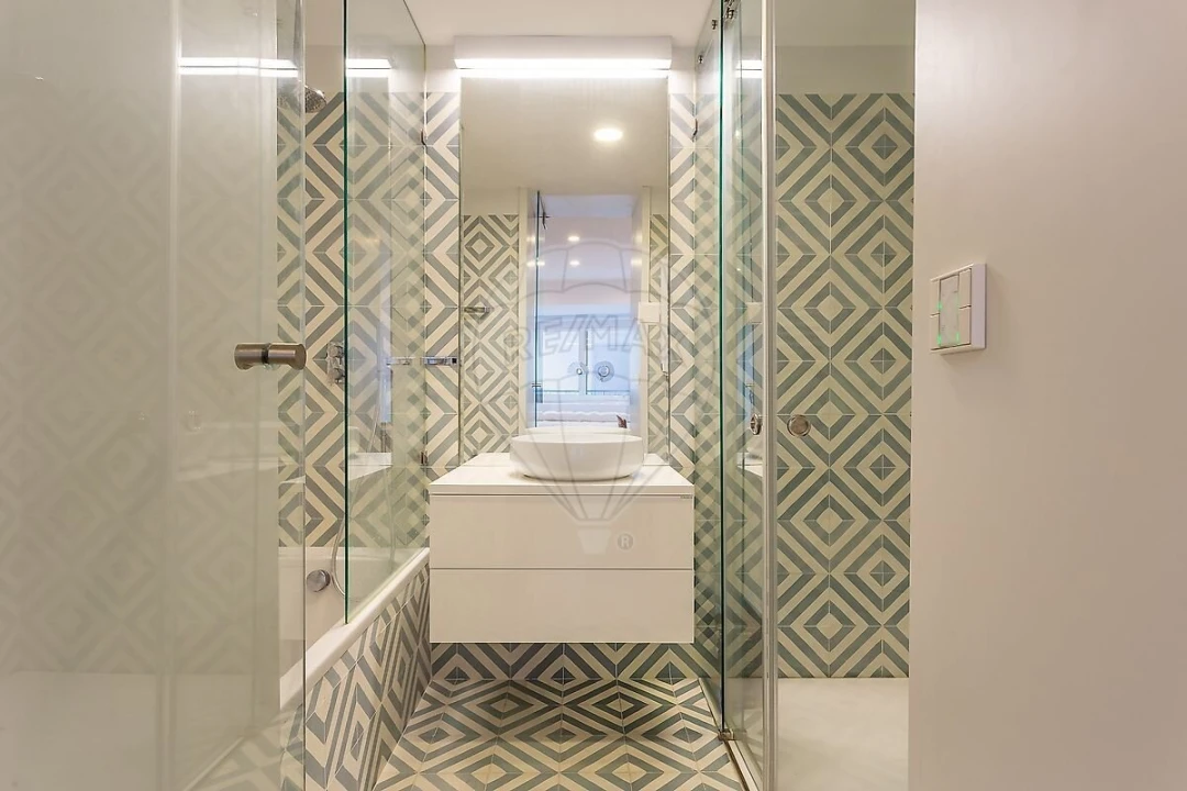 Apartamento T2 para Venda em Santo António Foto 19