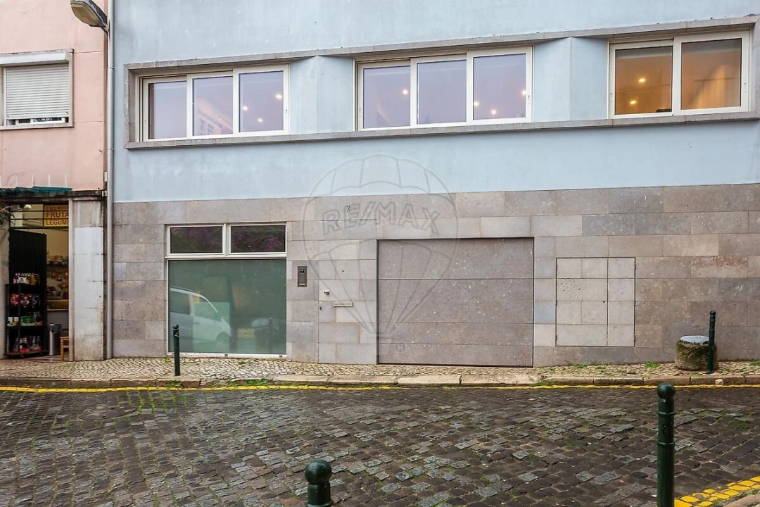 Apartamento T2 para Venda em Santo António Foto 22