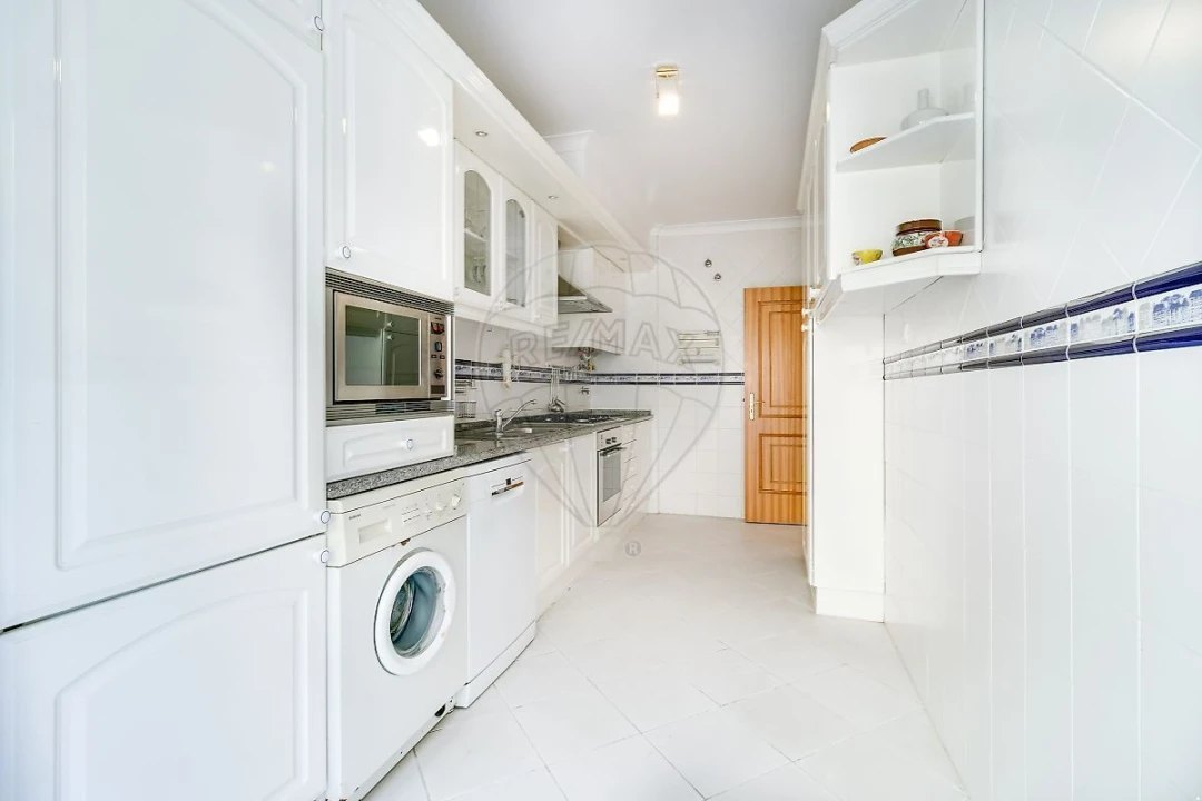 Apartamento T2 para Venda em Misericórdia Foto 7