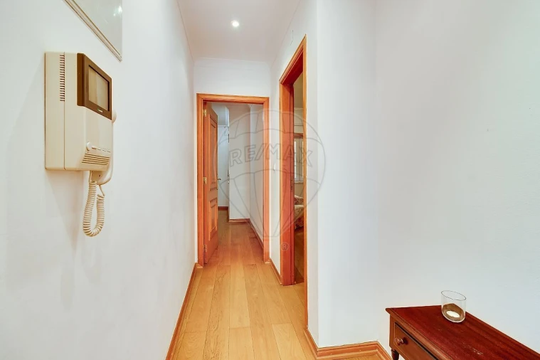 Apartamento T2 para Venda em Misericórdia Foto 11