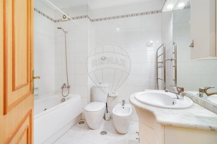 Apartamento T2 para Venda em Misericórdia Foto 15