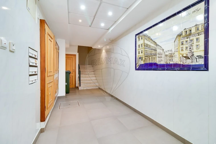 Apartamento T2 para Venda em Misericórdia Foto 18