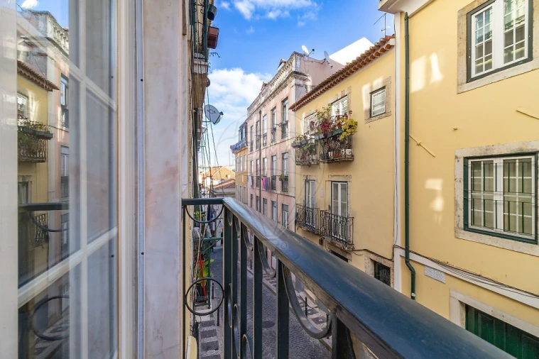 Apartamento T2 para Venda em Misericórdia Foto 5