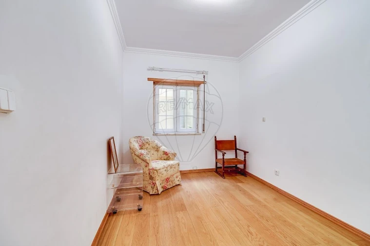 Apartamento T2 para Venda em Misericórdia Foto 12