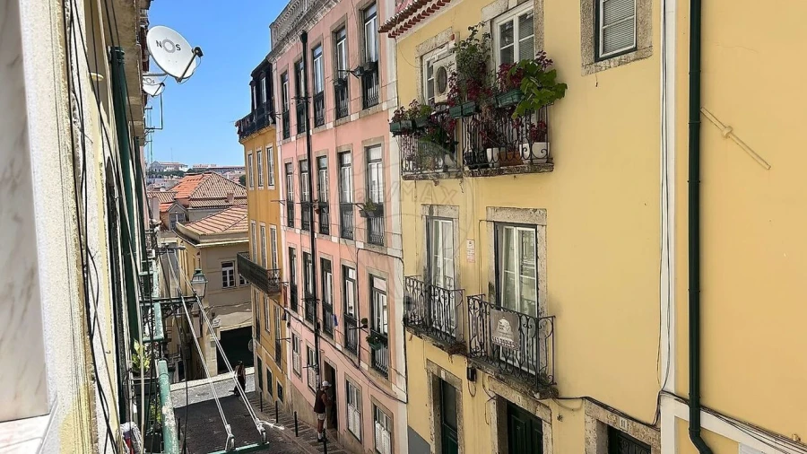 Apartamento T2 para Venda em Misericórdia Foto 24