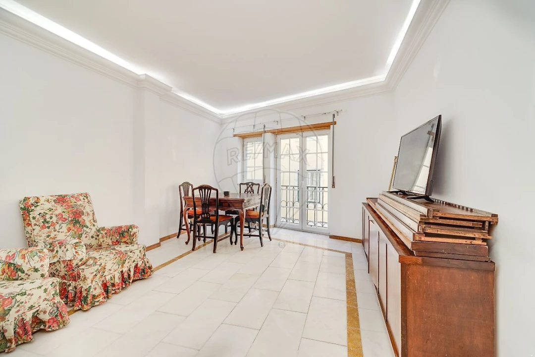 Apartamento T2 para Venda em Misericórdia Foto 4