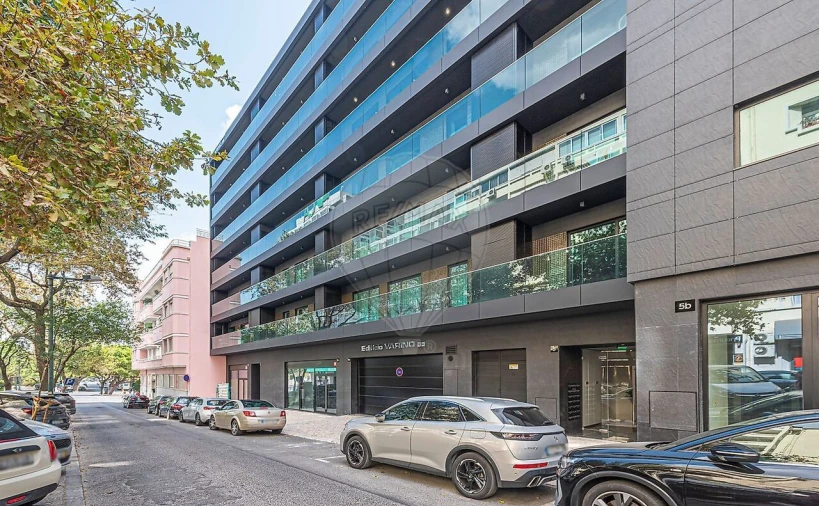 Apartamento T2 para Venda em Avenidas Novas Foto 2