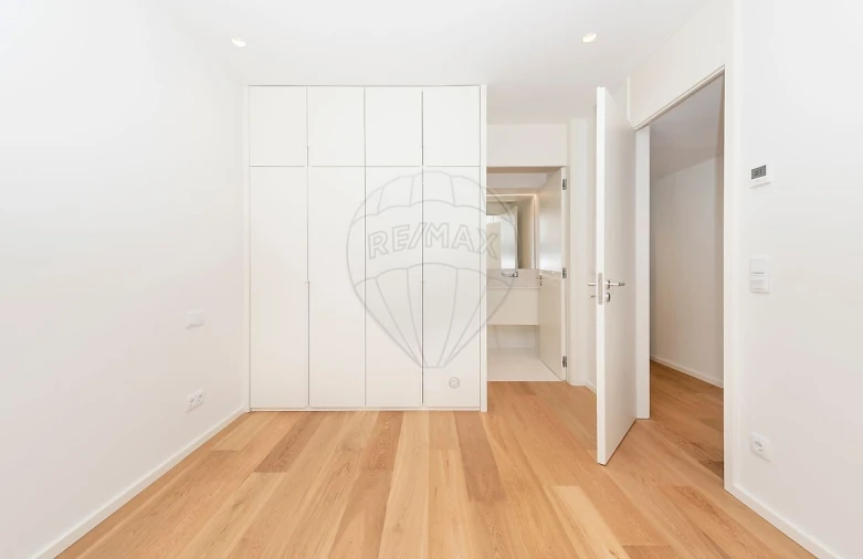 Apartamento T2 para Venda em Avenidas Novas Foto 6