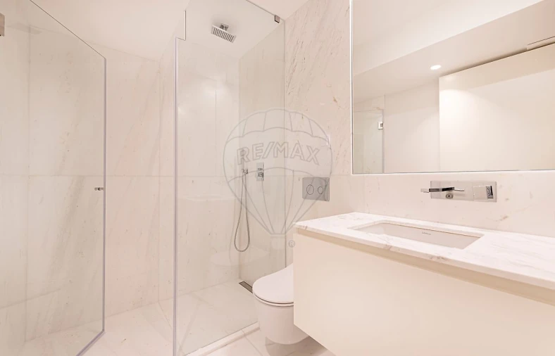 Apartamento T2 para Venda em Avenidas Novas Foto 8