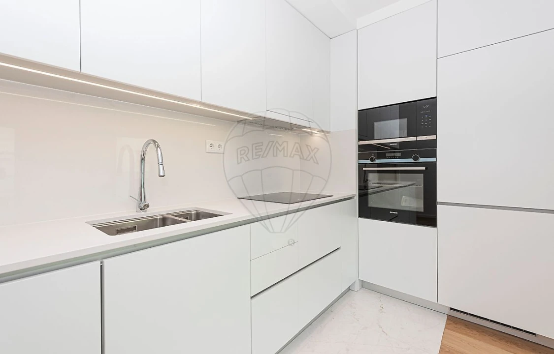 Apartamento T2 para Venda em Avenidas Novas Foto 10