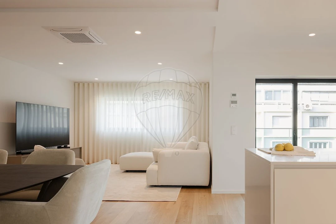 Apartamento T3 para Venda em Avenidas Novas Foto 1