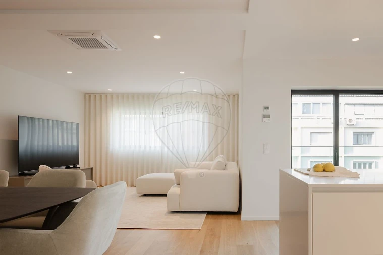 Apartamento T3 para Venda em Avenidas Novas Foto 1