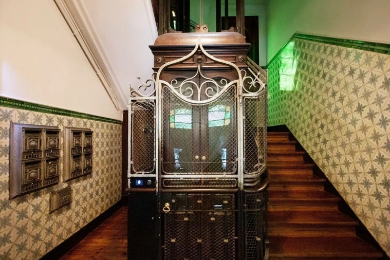 Apartamento T5 para Venda em Avenidas Novas Foto 4