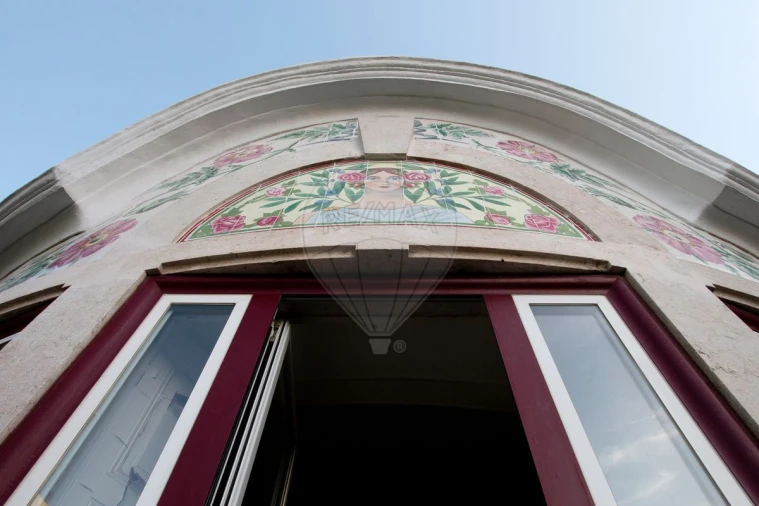 Apartamento T5 para Venda em Avenidas Novas Foto 1