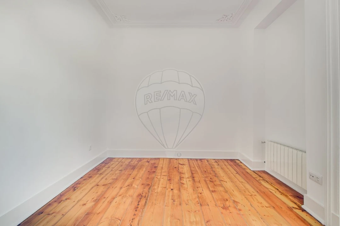 Apartamento T3 para Venda em Misericórdia Foto 23