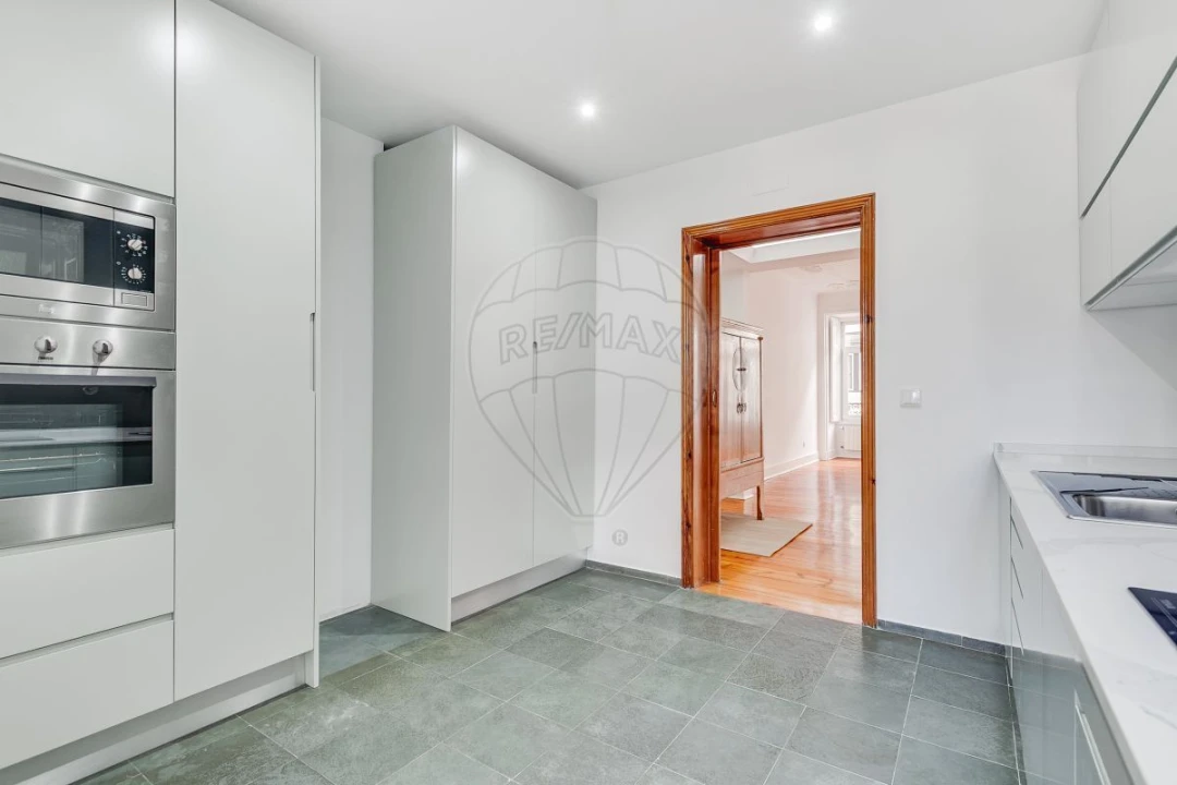 Apartamento T3 para Venda em Misericórdia Foto 8