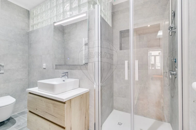 Apartamento T3 para Venda em Misericórdia Foto 30