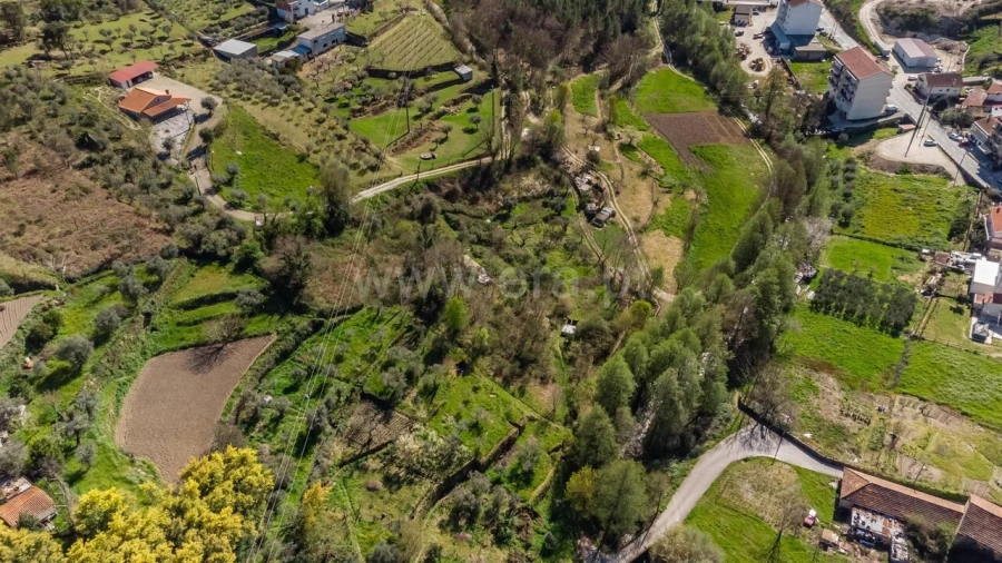 Terreno para Venda em Teixoso e Sarzedo Foto 2