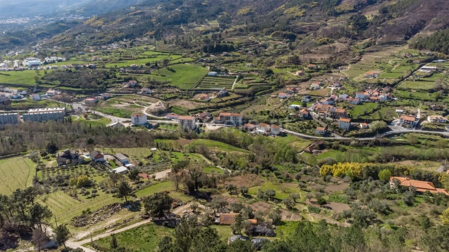 Terreno para Venda em Teixoso e Sarzedo Foto 8