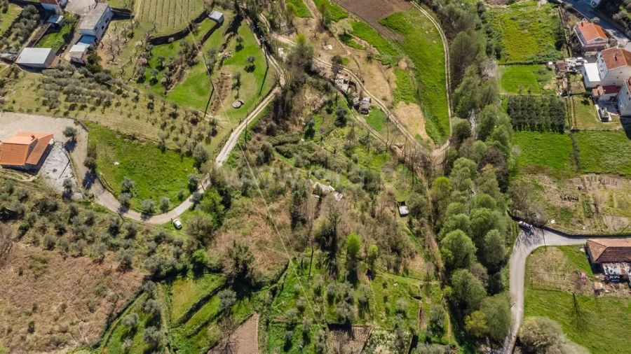 Terreno para Venda em Teixoso e Sarzedo Foto 13