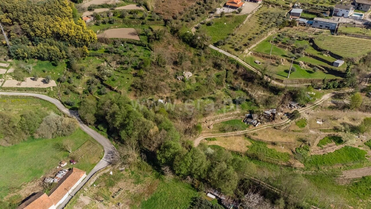Terreno para Venda em Teixoso e Sarzedo Foto 4