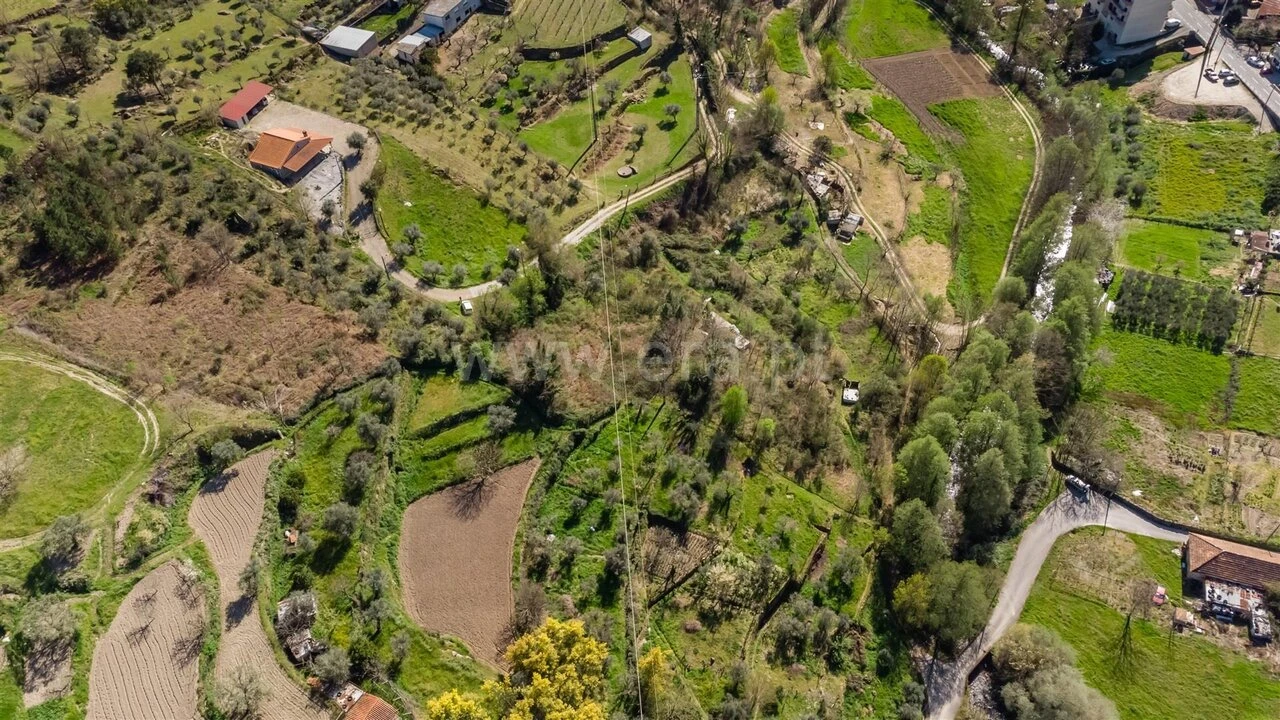 Terreno para Venda em Teixoso e Sarzedo Foto 12