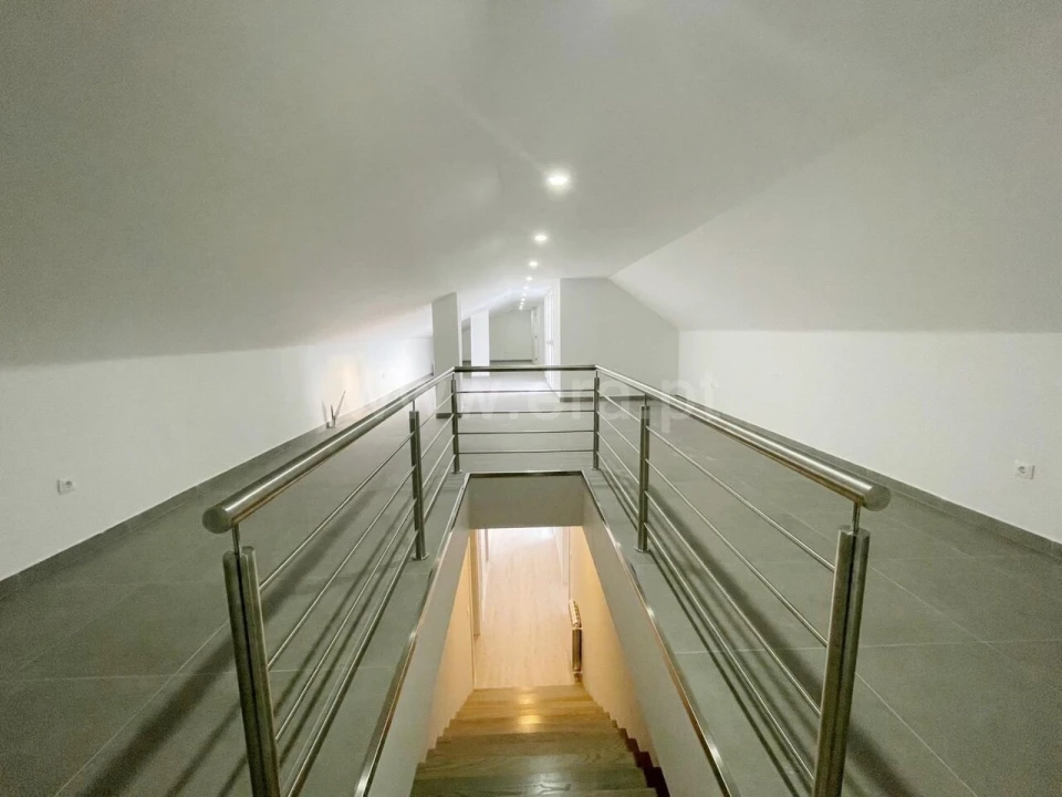 Moradia T4 para Venda em Covilhã e Canhoso Foto 11