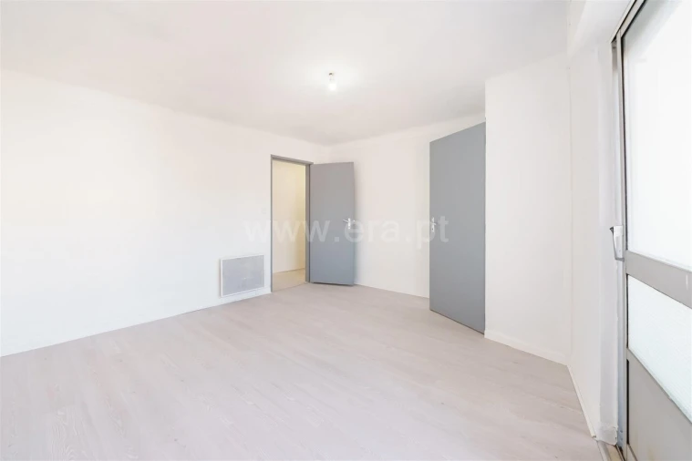 Moradia T2 para Venda em Barco e Coutada Foto 13