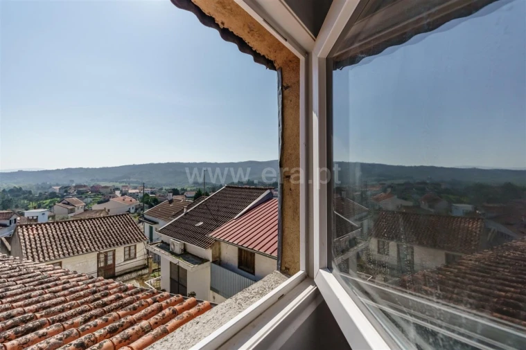 Moradia T2 para Venda em Barco e Coutada Foto 16