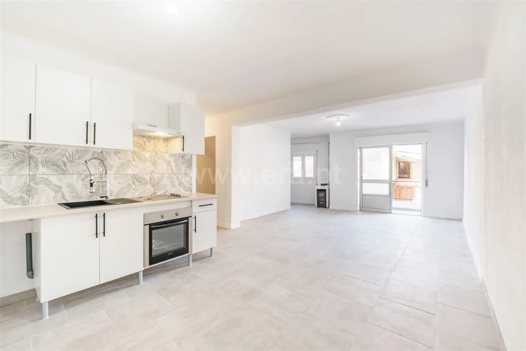 Moradia T2 para Venda em Barco e Coutada Foto 1