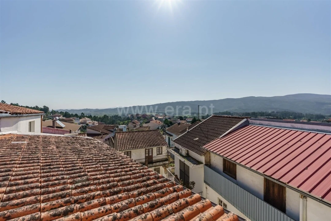 Moradia T2 para Venda em Barco e Coutada Foto 17