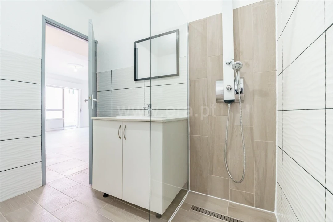 Moradia T2 para Venda em Barco e Coutada Foto 5