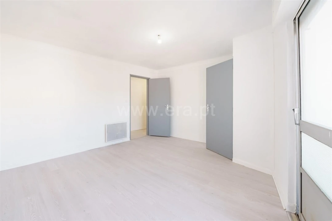 Moradia T2 para Venda em Barco e Coutada Foto 13