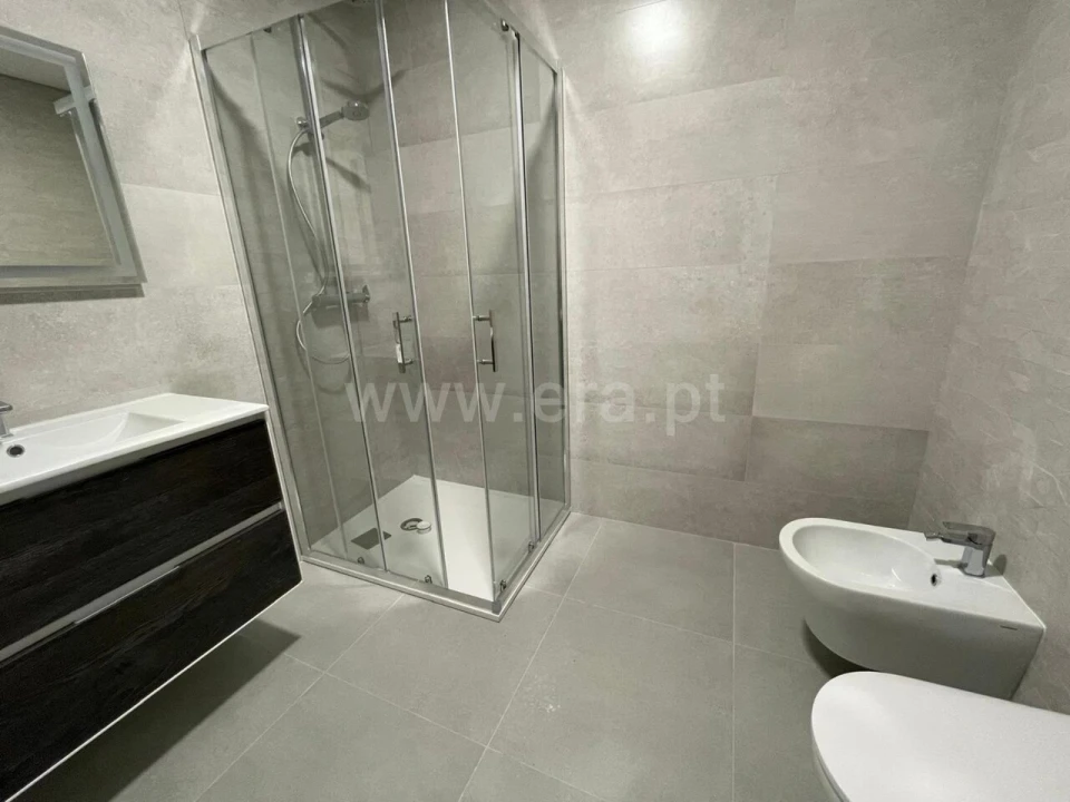 Apartamento T2 para Venda em Covilhã e Canhoso Foto 10