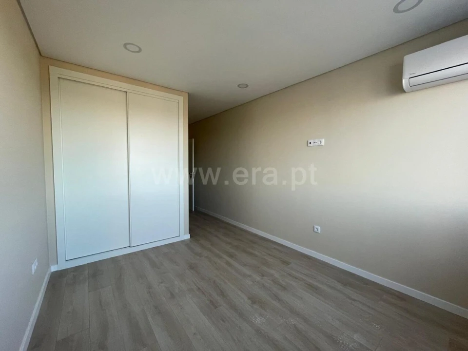 Apartamento T2 para Venda em Covilhã e Canhoso Foto 7