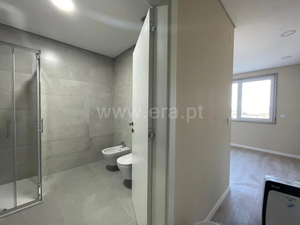 Apartamento T2 para Venda em Covilhã e Canhoso Foto 8