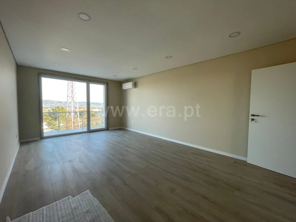 Apartamento T2 para Venda em Covilhã e Canhoso Foto 2
