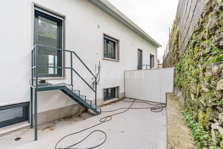 Moradia T2 para Venda em Casegas e Ourondo Foto 17